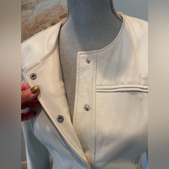 Off white Italian leather jacket. Size S - Picture 5 of 10